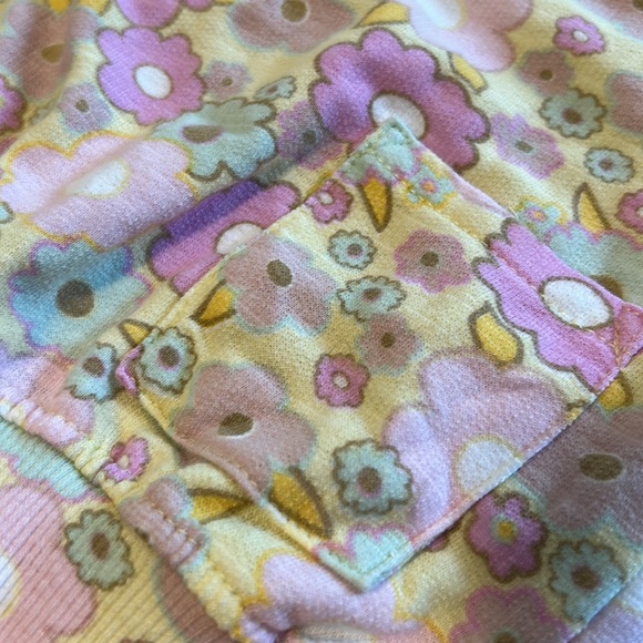 Jessica Simpson Baby Set - Picture 4 of 11